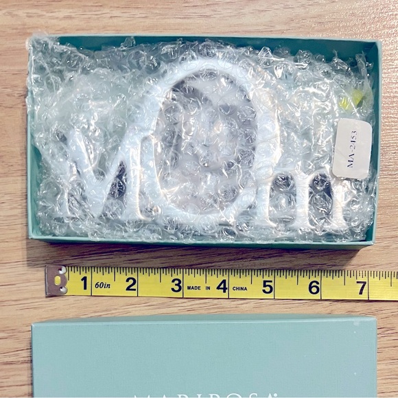 NIB Mariposa “Mom” Picture Frame - Brand new, *MINT condition, ready to gift! - Picture 3 of 4